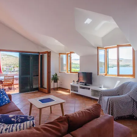 Apartamento Kuca Skugor *