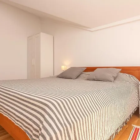Apartment Kuca Skugor *