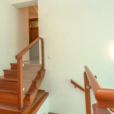 Apartment Kuca Skugor