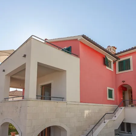 Kuca Skugor Šibenik