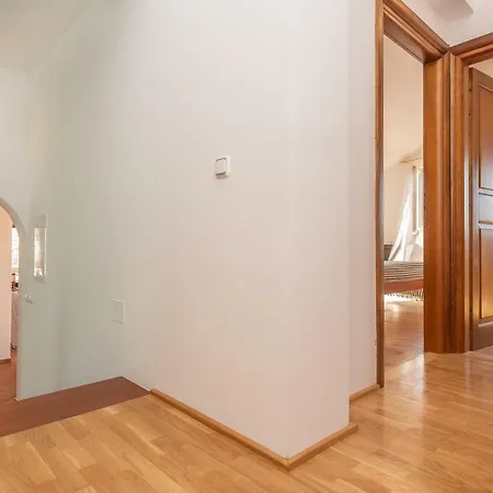 Kuca Skugor Appartement *