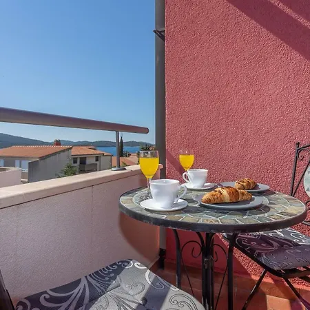 Kuca Skugor 希贝尼克