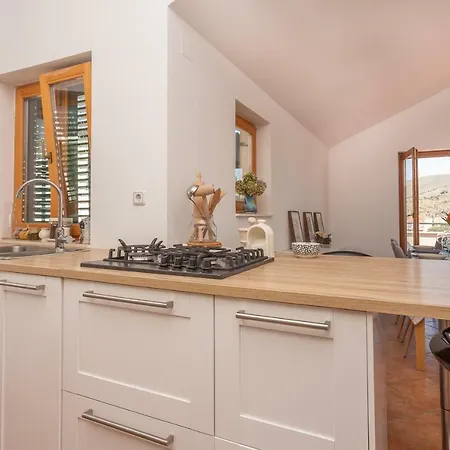 Apartamento Kuca Skugor *