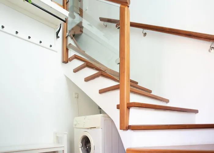 Kuca Skugor דירה