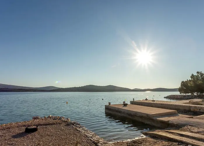 Apartment Kuca Skugor