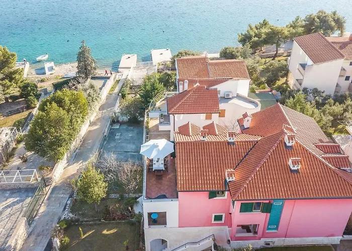 Kuca Skugor Apartment